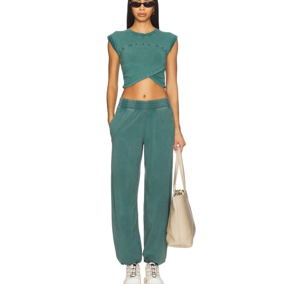 Free People Pants - Free People Movement Hot Shot Crossover Set in Evergreen